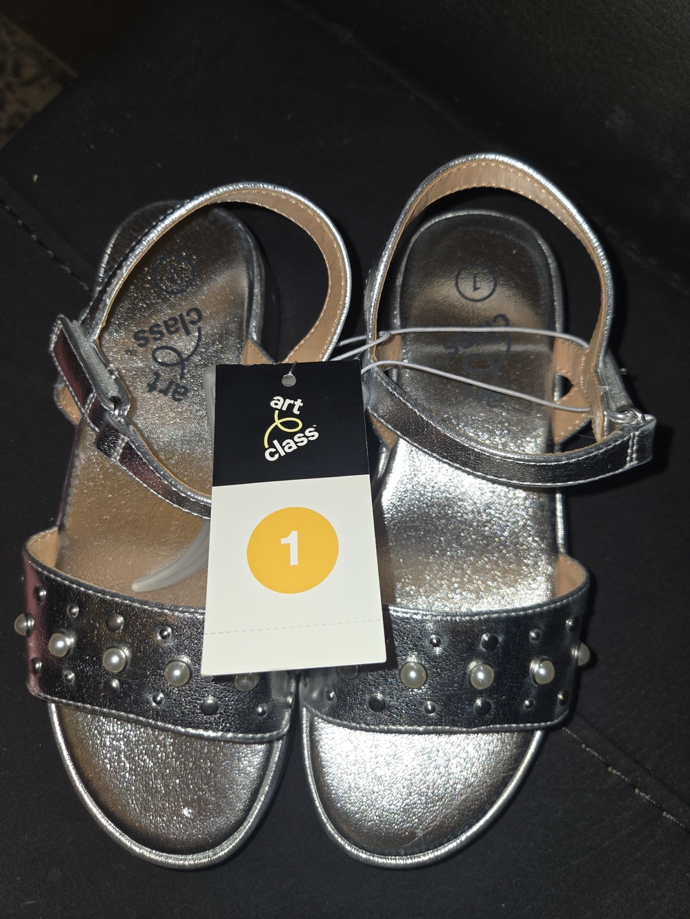 Art Class Silver Pearl Accent Girls' Sandals